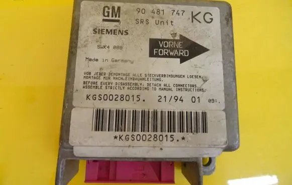 Opel Corsa B Airbag control unit/module 90481747KG 90481747