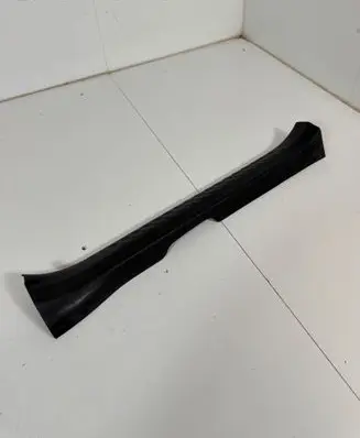 Toyota C-HR I Front sill trim cover 67914F4010