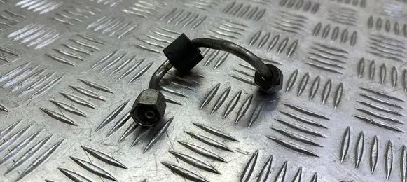 Skoda Octavia Mk3 (5E) Fuel injector supply line/pipe 