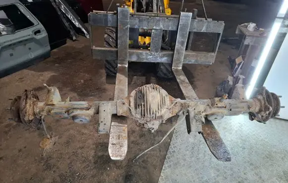 Opel Frontera B Rear axle beam with reductor 196011188 79096