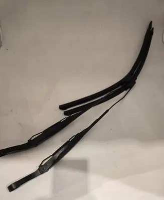 Ram 1500 Front wiper blade arm P68338924AA