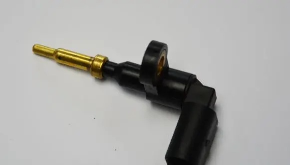 Volkswagen Golf VII Coolant temperature sensor 06E919501B