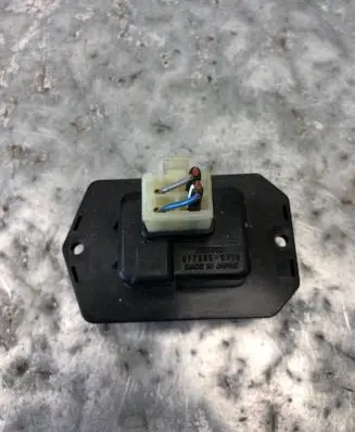 Suzuki Swift I Heater blower motor/fan resistor 077800-0710
