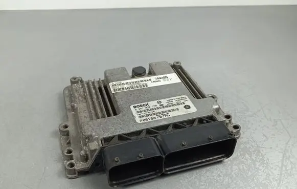 Jeep Grand Cherokee Engine control unit/module P05150767AC