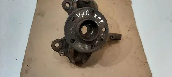 Volvo V70 Front wheel hub