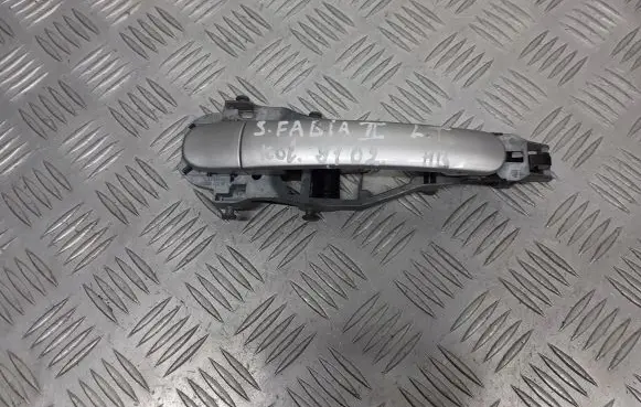 Skoda Fabia Mk2 (5J) Rear door handle trim 