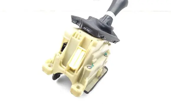 Mercedes-Benz C W204 Gear selector A2042677524