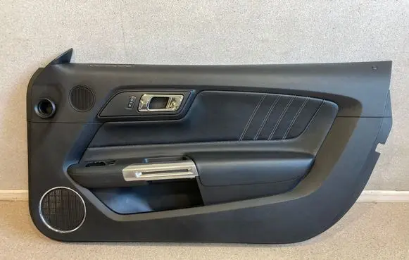 Ford Mustang VI Front door card panel trim FR3B6323942