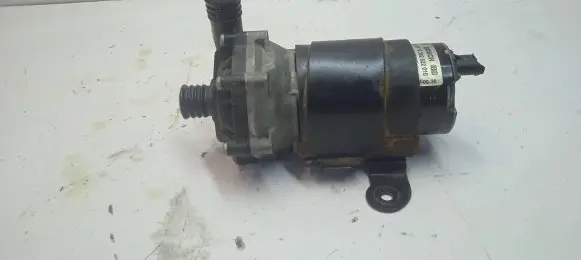 Mercedes-Benz GLE (W166 - C292) Water pump A1665011420