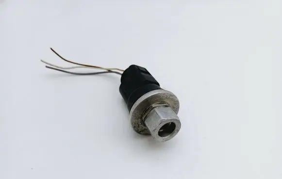 Audi A4 S4 B6 8E 8H Air conditioning (A/C) pressure sensor 8Z0959126