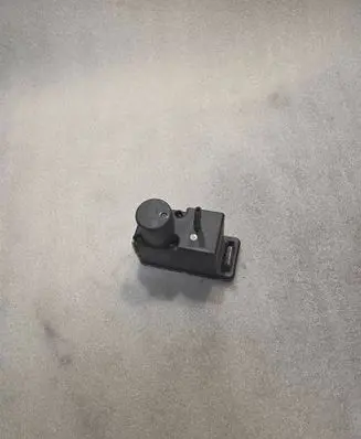 Audi 100 200 5000 C3 Central locking vacuum pump 443862257D