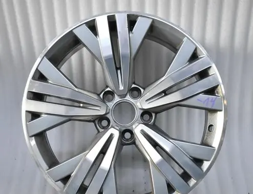 Volkswagen PASSAT B8 R18 alloy rim 