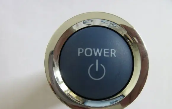 Toyota RAV 4 (XA40) Engine start stop button switch 
