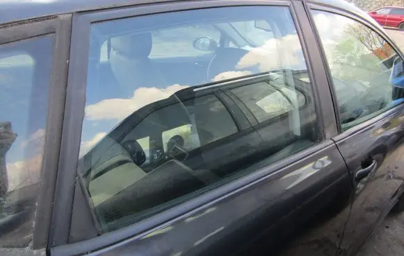 Seat Altea XL Rear door window glass 