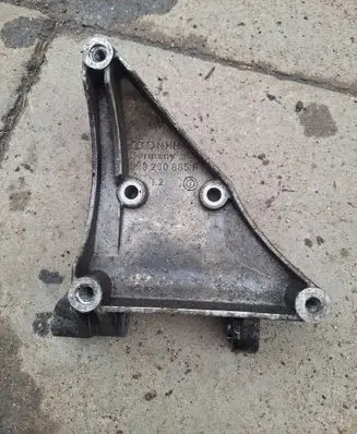 Audi A6 S6 C5 4B A/C compressor mount bracket 059260885F