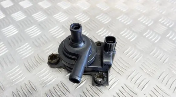 Lexus RX 330 - 350 - 400H Electric auxiliary coolant/water pump G904048080