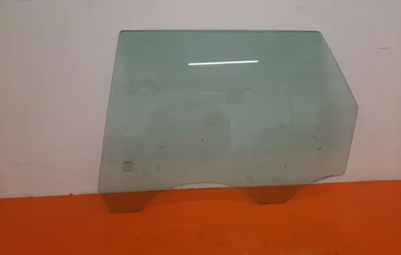 Volvo V50 Rear door window glass 43R-001105