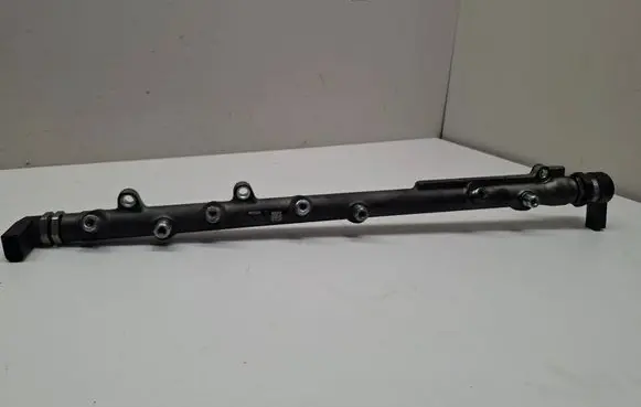 BMW 5 E60 E61 Fuel main line pipe 0445216008 7788679