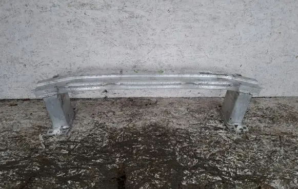 Volkswagen Touareg III Front bumper cross member 760807109B