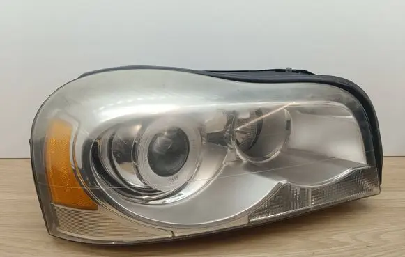 Volvo XC90 Headlight/headlamp 31290895 89904680
