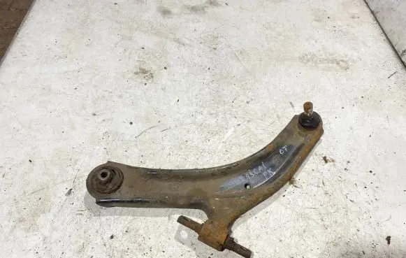 Nissan Qashqai Front lower control arm/wishbone