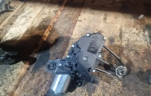 Citroen C4 I Rear window wiper motor 0390201807