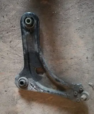 Citroen DS3 Front lower control arm/wishbone