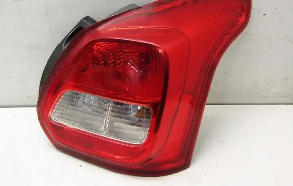Suzuki Swift III Rear/tail lights 22059362