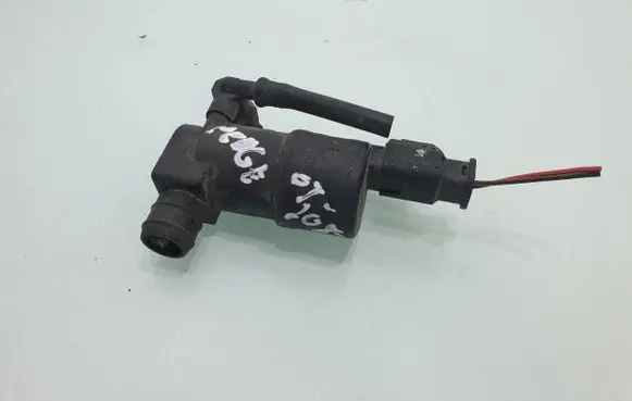 Peugeot 208 Windscreen/windshield washer pump 9641553880