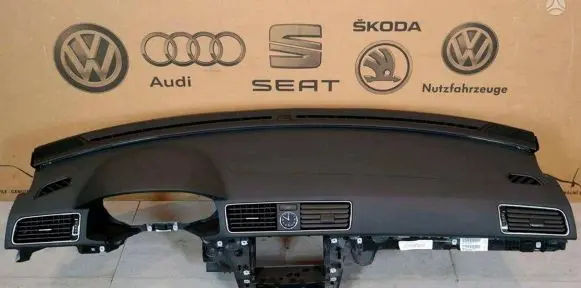 Volkswagen PASSAT B7 USA Dashboard 561857003M