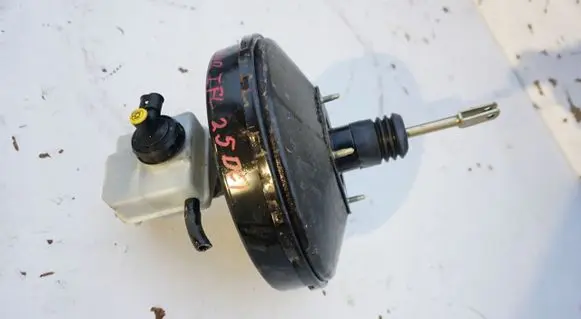 Renault Master II Brake booster 8200189405