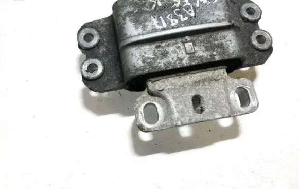 Volkswagen Golf V Engine mount bracket 1k0199555
