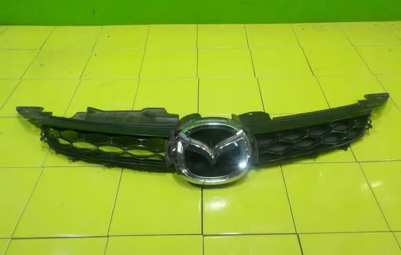 Suzuki SX4 Front bumper upper radiator grill EH6450717