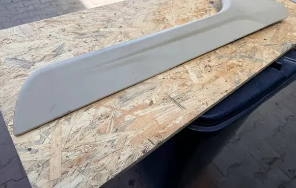 Jaguar XF X250 Centre console side trim front 8X23F045B24AA 8X23F045D70A 8X23F045D70