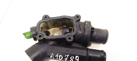 Land Rover Freelander 2 - LR2 Thermostat housing 9657182080