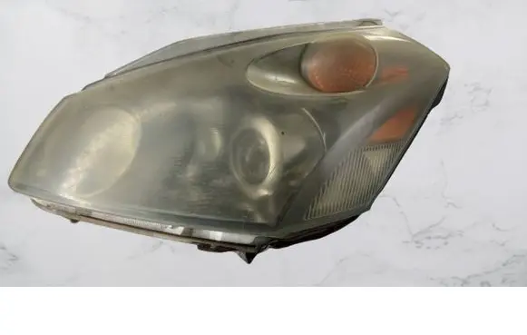 Nissan Quest Front reflector 