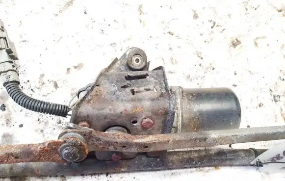 Iveco Daily 30.8 - 9 Wiper motor
