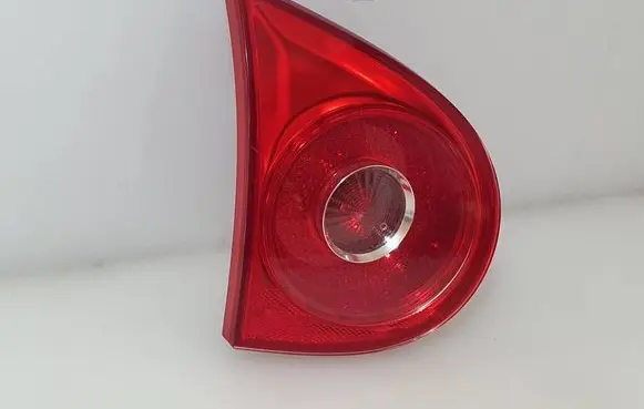 Volkswagen Golf V Tailgate rear/tail lights 1K6945093E 800001080 028500102