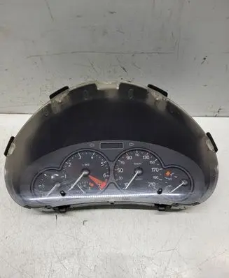 Peugeot 206 Speedometer (instrument cluster) 9645847280