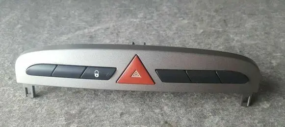Peugeot 308 Hazard light switch 9659417177
