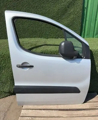 Citroen Berlingo Front door 9004Z6