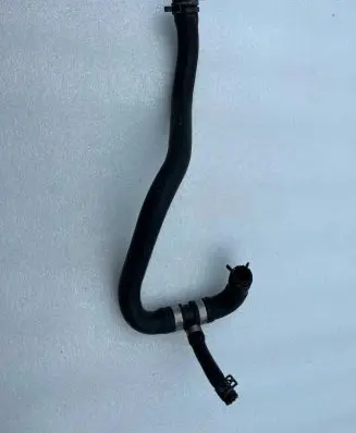 Mercedes-Benz GLS X166 Engine coolant pipe/hose A1668304996