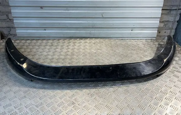 Front bumper lip