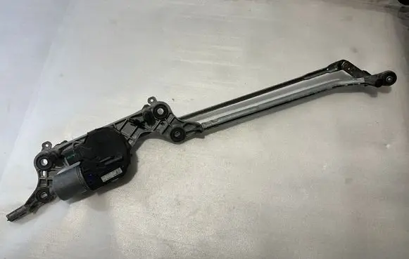 Porsche Cayenne (92A) Front wiper linkage and motor 7P0955023