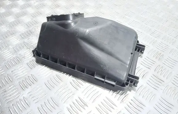 Mitsubishi Outlander Air filter box cover 