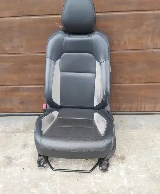Toyota Avensis T270 Seat set 