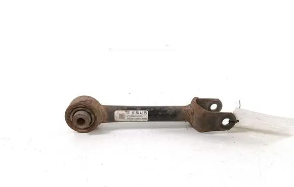 Rear control arm