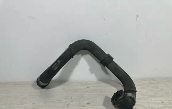 Mercedes-Benz CLA C117 X117 W117 Engine coolant pipe/hose A1765012282