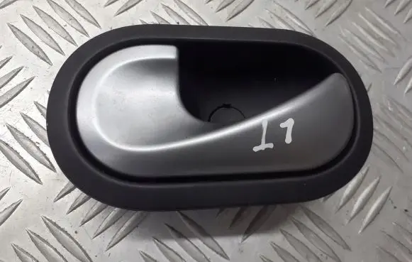 Renault Scenic II - Grand scenic II Rear door interior handle trim 8200028487
