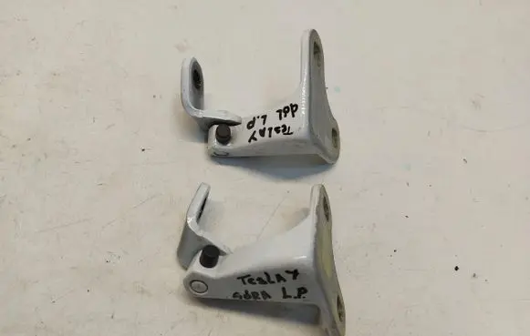 Tesla Model Y Front door hinge set TESYZaw701287804